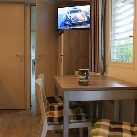 Mobilheim 4 Personen Mh10 * Lübbenau